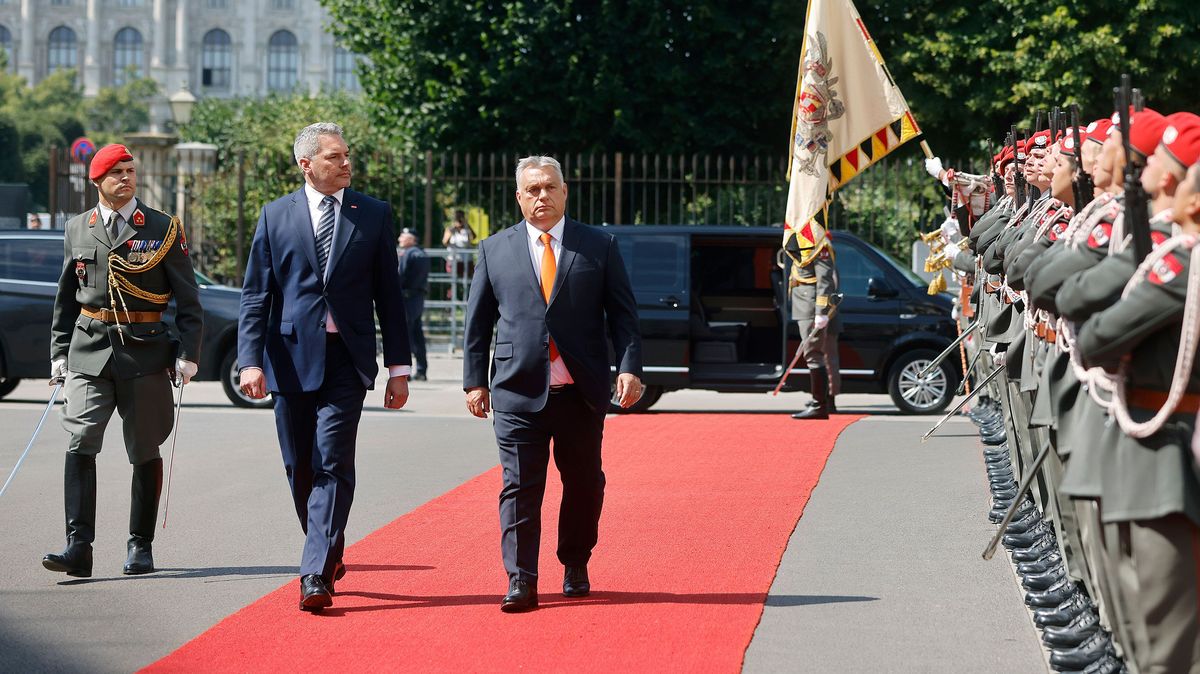 Orbána ve Vídni vypískali